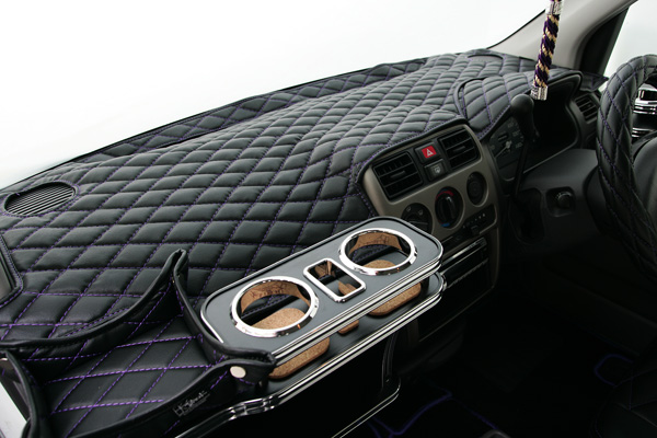 VENUS LINE FLOOR MAT – K.BREAK